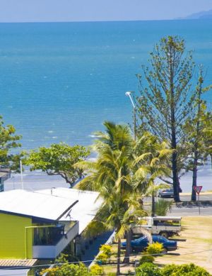 Surfside Motel - Yeppoon - Accommodation Australia