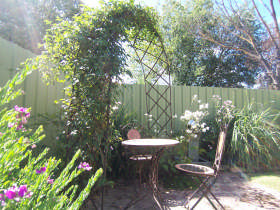 Robyn's Nest Country Cottages - Accommodation Australia