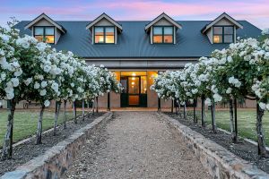 Abbotsford Country House - Accommodation Australia